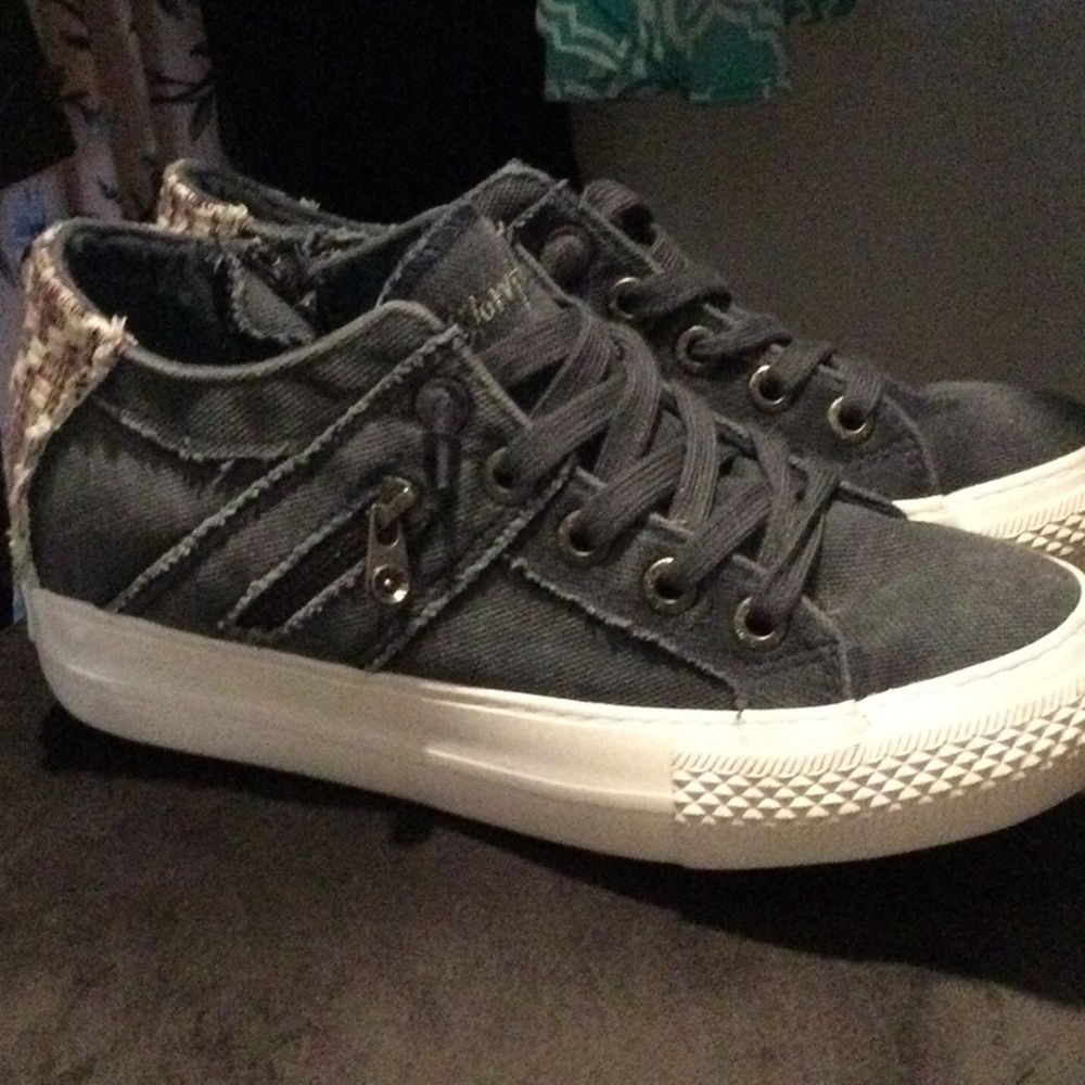 Stylish slip on sneakers
